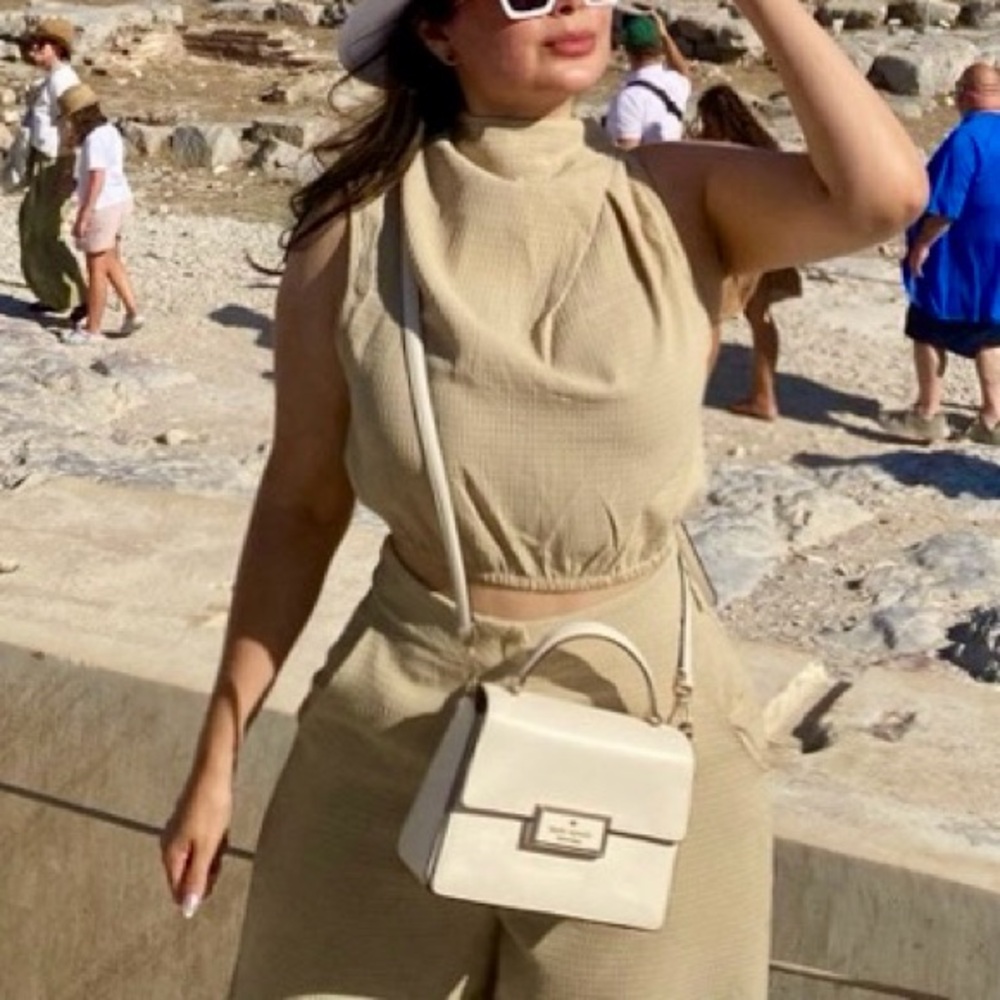 Stylish Tan Women's set - Picture 2 of 7